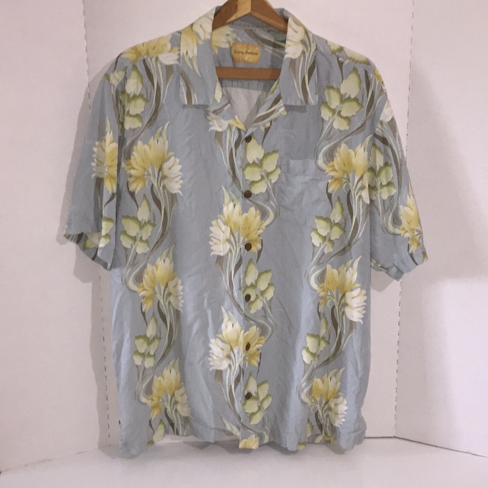 Hawaiian print shirt